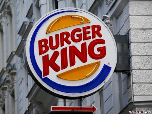 Biểu tượng của Burger King bên ngoài một cửa hàng ở Vienna (Áo)