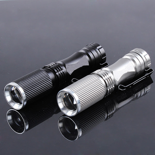 Meco XPE-Q5 600LM 7W Zoomable LED Flashlight