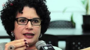 “Pobre e simplista”, diz filósofa sobre cobertura da imprensa no Brasil