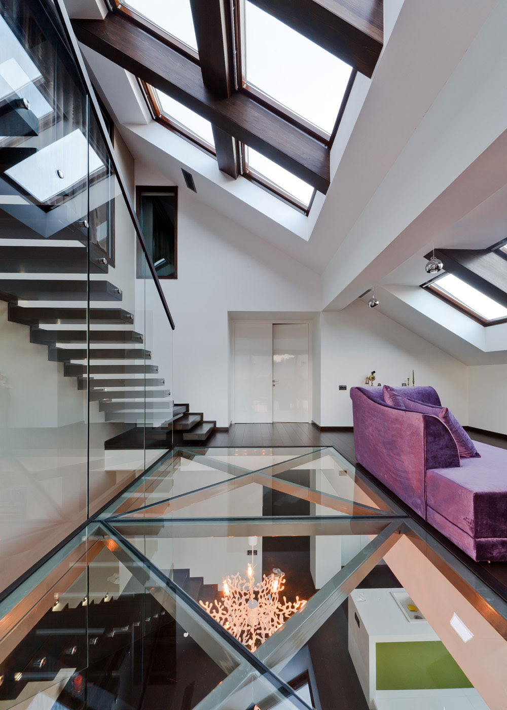 Μοντέρνα-και-Εντυπωσιακό-Loft-In-Brasov- (4)