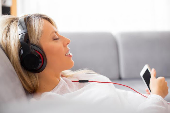 Âm nhạc giúp bệnh nhân thư giãn trước/sau phẫu thuật Âm nhạc giúp bệnh nhân thư giãn trước/sau phẫu thuật