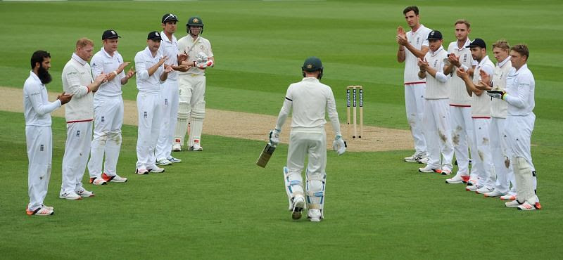 Guard of honor being provided to Michael Clarke by the England team.