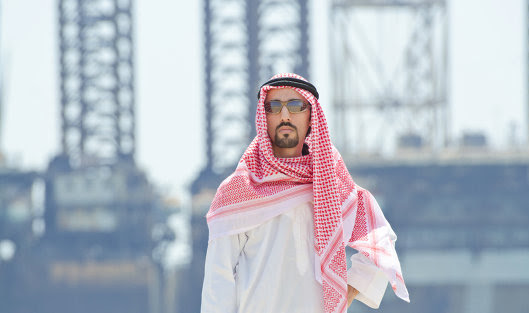 В ОАЭ назвали падение цен на нефть подарком человечеству