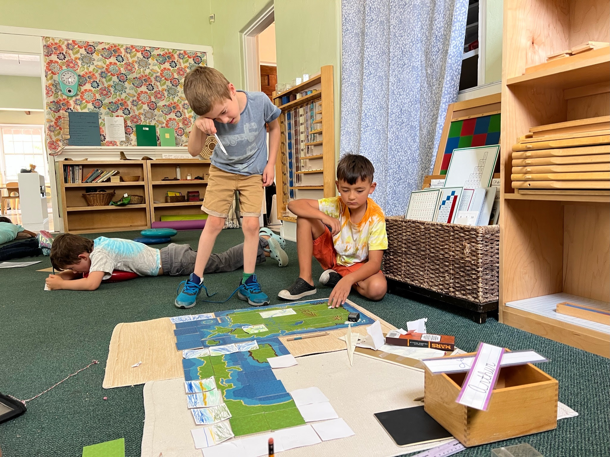 Inside Escuela: Montessori Materials &#8211; Geography