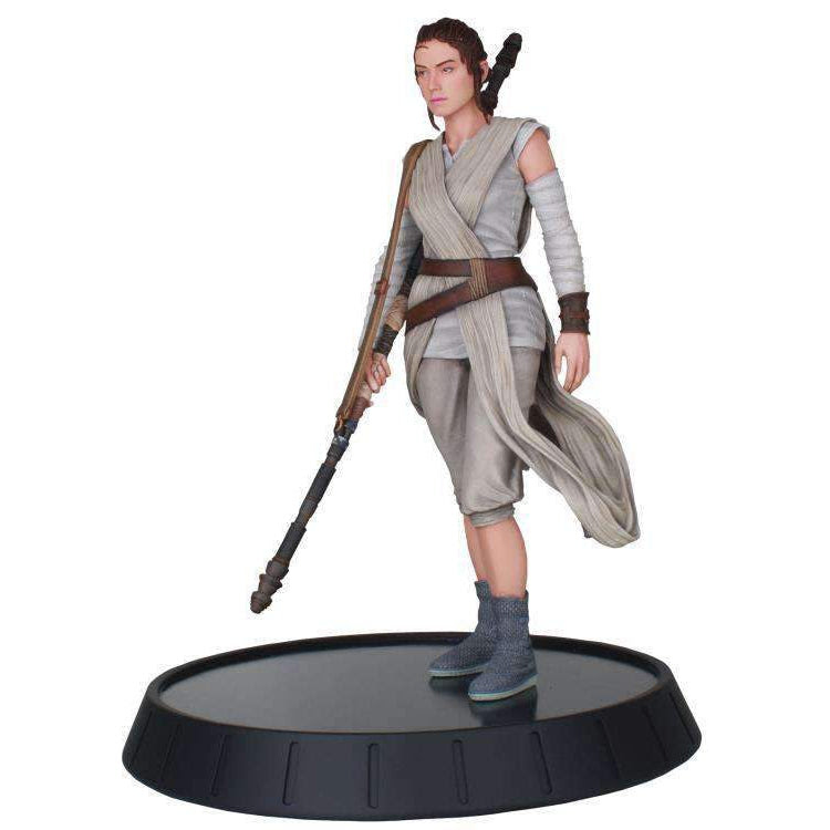 Image of Star Wars Milestones Rey (The Force Awakens) Limited Edition Statue - AUGUST 2019