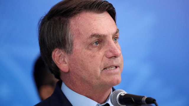 Bolsonaro faz discurso irresponsável e pede volta à normalidade