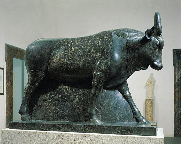 Toros Apis que se creían eran encarnaciones del Dios Ptah. Toros Apis que se creían eran encarnaciones del Dios Ptah.
