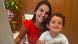 A neuropediatra Renata Joviano ao lado do filho Pedro