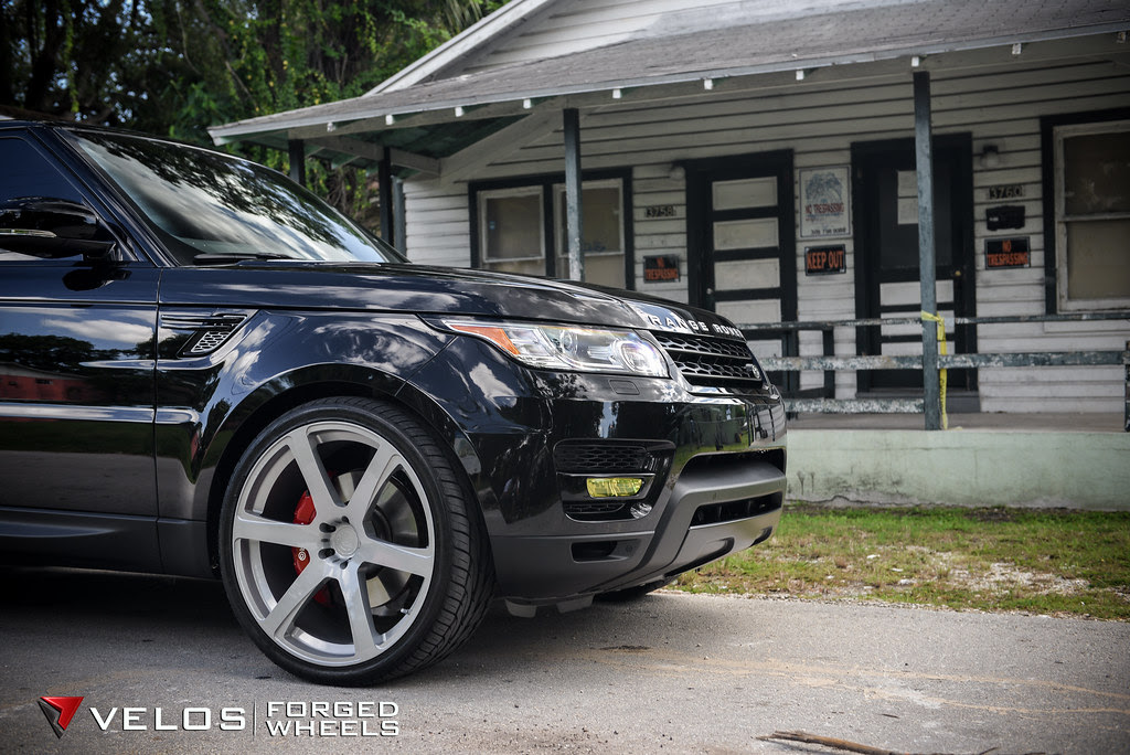 Velos Designwerks Solo VI Forged Wheels on the Range Rover ...