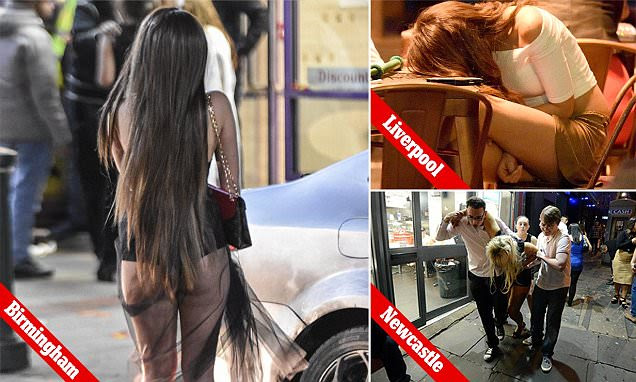http://i.dailymail.co.uk/i/pix/2016/01/01/13/2FB93EA800000578-0-image-a-5_1451655933789.jpg