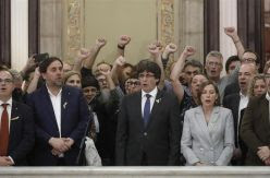 Tres acusaciones para un mismo relato: Fiscalía, Abogacía del Estado y Vox discrepan por el 1-O