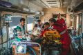 Trem hospital de MSF transfere pacientes feridos na Ucrânia