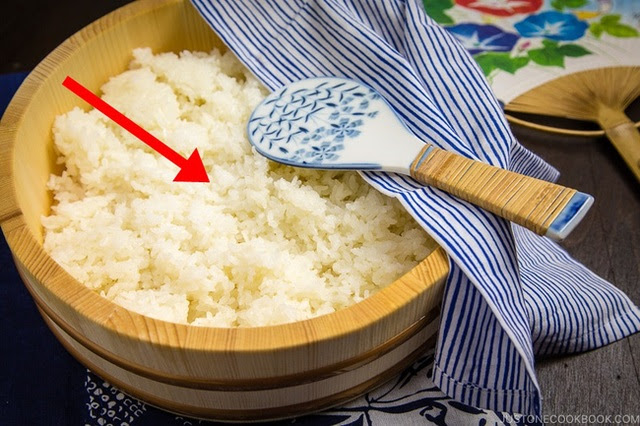 Khi cơm chín, người Nhật không ăn ngay mà làm thêm 1 bước đặc biệt, đơn giản nhưng giúp họ giảm cân và phòng ngừa tiểu đường hiệu quả - Ảnh 2.
