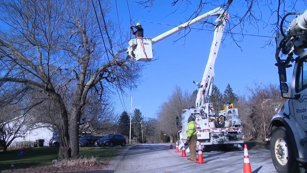  Crews make repairs after storm hits Southern New England