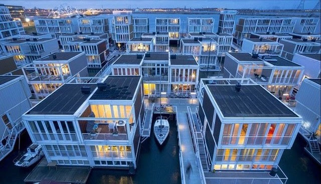 photo 1 1557218763606617821663 Ngạc nhiên với hàng trăm ngôi nhà xinh đẹp được xây nổi trên mặt nước tại Amsterdam