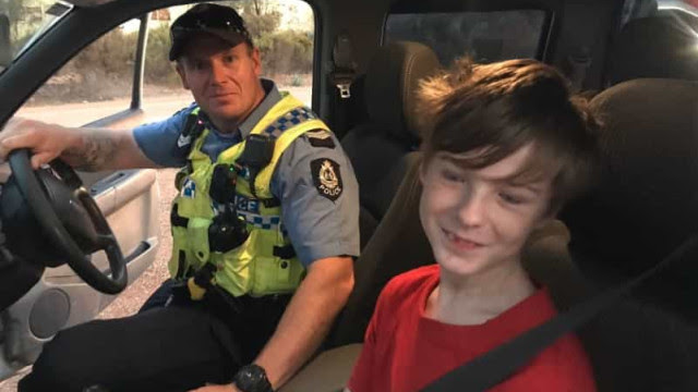Austrália: menino de 12 anos conduz caminhonete para fugir de fogo