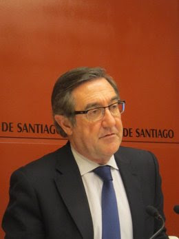 El alcalde de Santiago, Ángel Currás