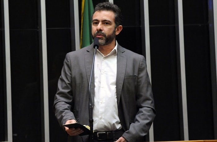 "O garimpo em terra indígena está crescendo porque os operadores receberam a mensagem explícita de que não terão mais a destruição de suas máquinas pelos agentes da lei"