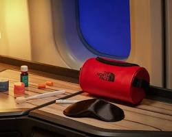 China Airlines amenity kit