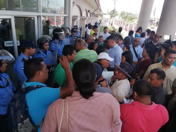 Denuncian apoderados legales: Juez llama por teléfono al presidente de la CSJ para que le diga cómo actuar contra ambientalistas de Guapinol