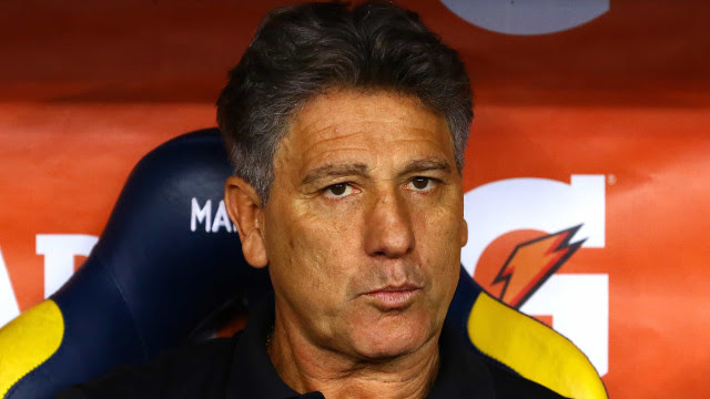 Renato critica VAR e promete terminar Brasileirão com time de transição no Grêmio