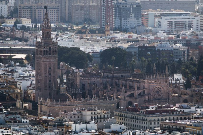 Una plataforma pide al Gobierno que anule la inmatriculación de la catedral de Sevilla