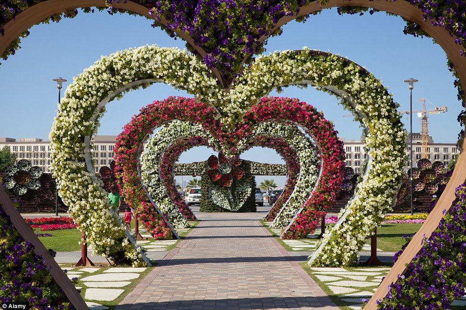 This amazing tourist attraction is a Guinness Record Holder for the Largest Vertical Garden. Also popular is the heart shaped flower beds at the Alley of Hearts