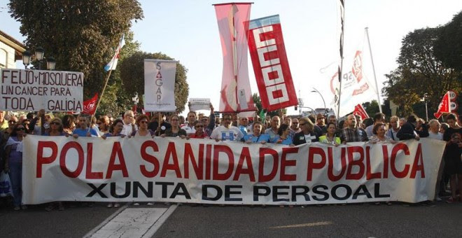 Miles de personas se manifiestan en Vigo. EFE/ Salvador Sas
