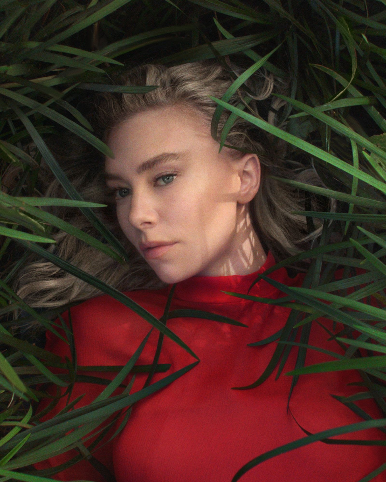 Vanessa Kirby Cartier