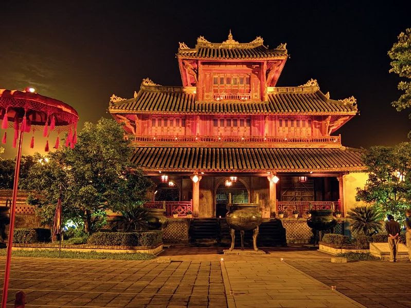File:Hiển Lâm Các - Đại Nội Huế(1).jpg