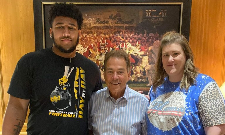 KADYN PROCTOR AND HIS MOMWITH NICK SABAN DURING OFFICIAL VISIT TO ALABAMA