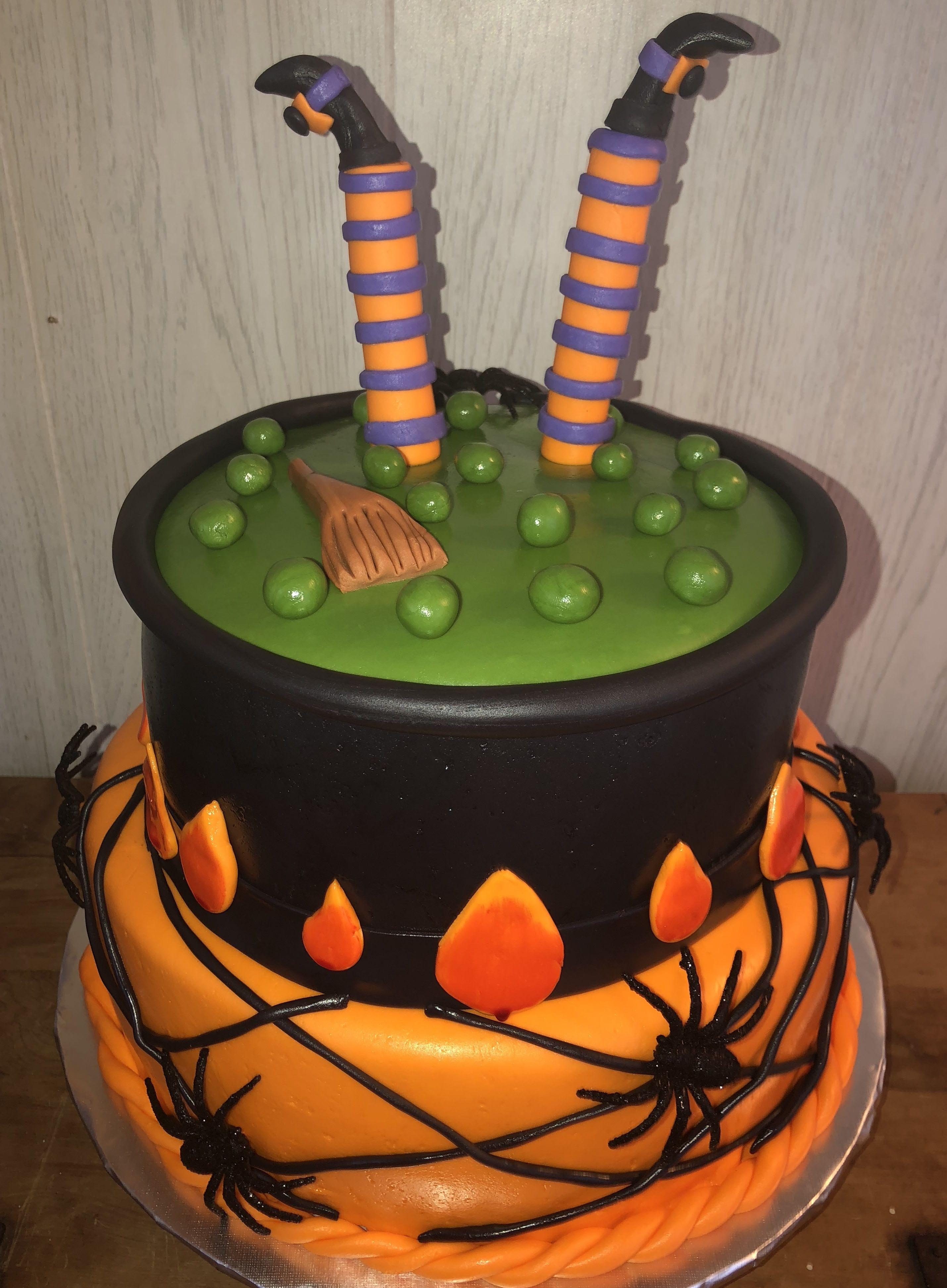 Halloween Cake | Cake, Halloween cakes, Fondant cakes