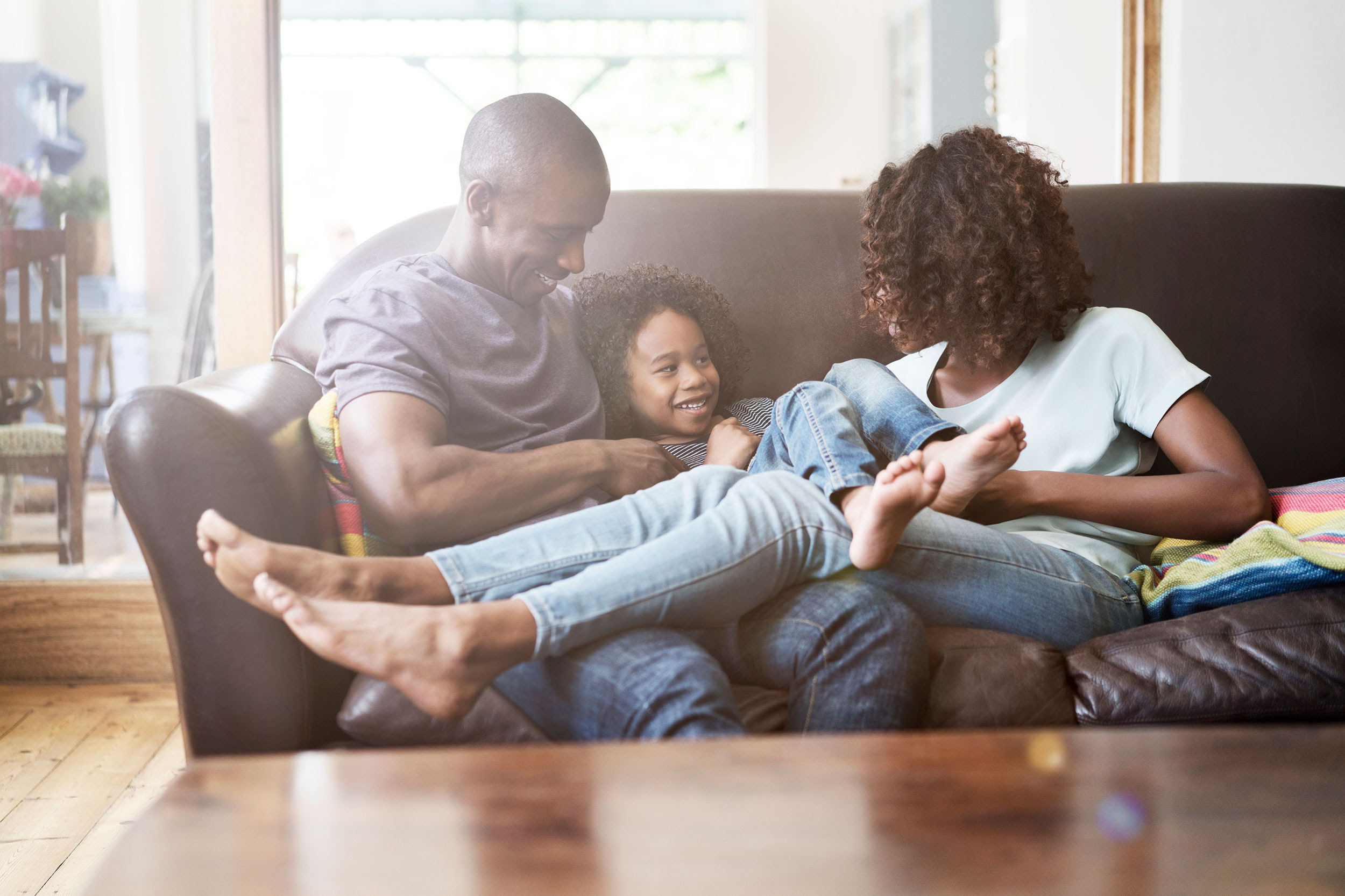 4 Ways Parents Can Balance Couple Time and Family Time