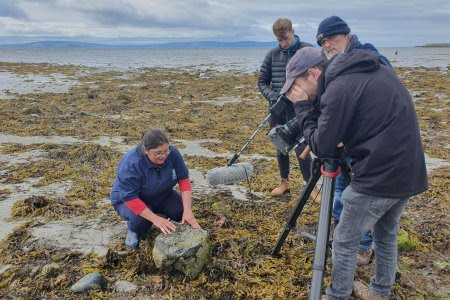 Dr Noirín Burke from the Marine Institute's Explorers Education Programme shows off some amazing seashore animals in the Explorers Wild about Wildlife on the Seashore film series featuring at Galway Science Festival. Photographer Cushla Dromgool-Regan
