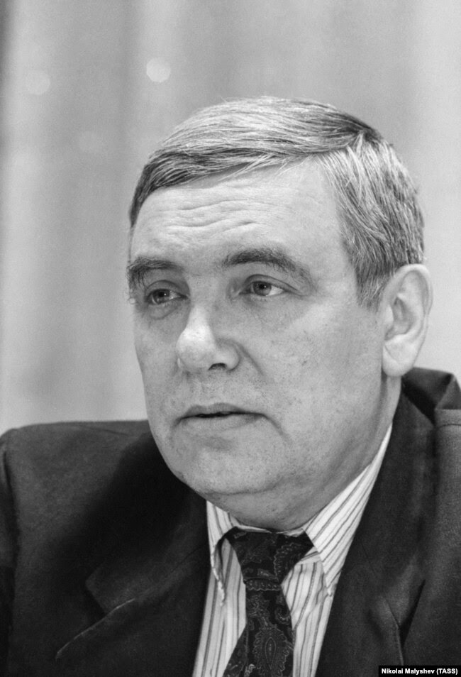 Министр культуры России Евгений
Сидоров, 1992 год
