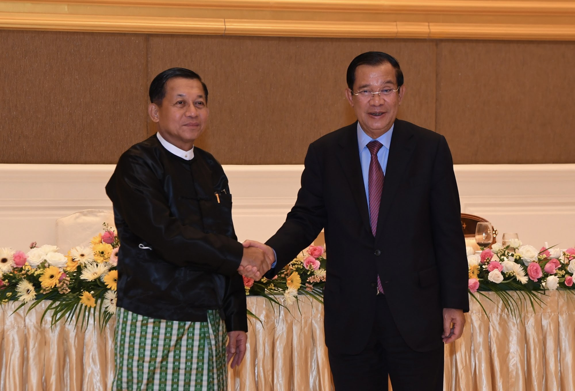 Cambodia’s PM Hun Sen met with Myanmar Junta leader Min Aung Hlaing in Myanmar on January 7. Photo: EPA