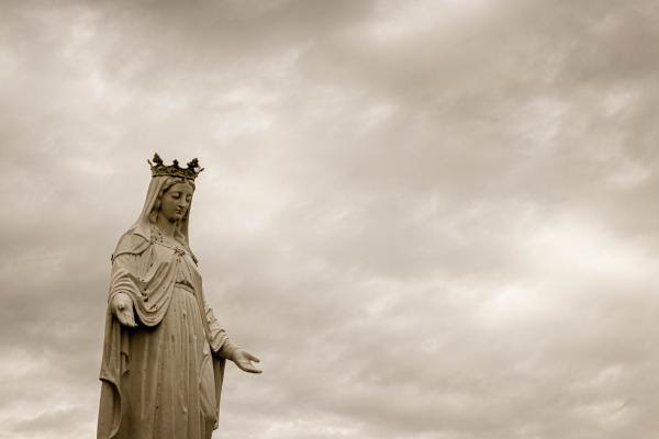 *Un Saint, un Miracle* : Notre-Dame du Rosaire : la Vierge sculpte elle-même une statue miraculeuse S40_2022_10_07