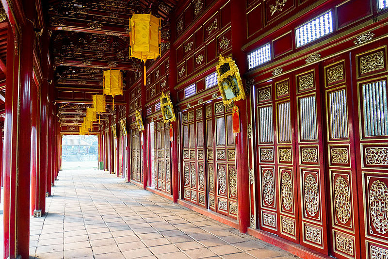 File:Trường lang Đại nội Huế(1).jpg