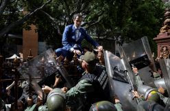 La crisis en la oposición venezolana debilita a Guaidó: autocrítica y más bifurcación institucional