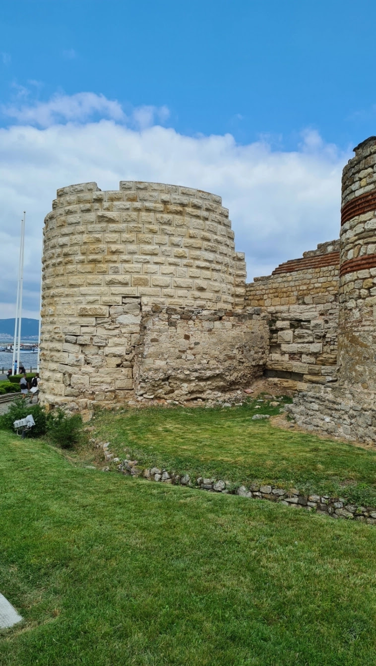 Азия. Четверг. Азия. Четверг.