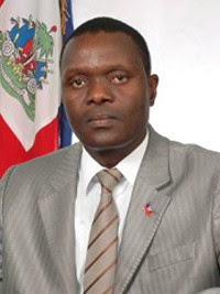 Haïti - Politique : Vives réactions du Sénateur Wencesclas Lambert à la lettre de Desras