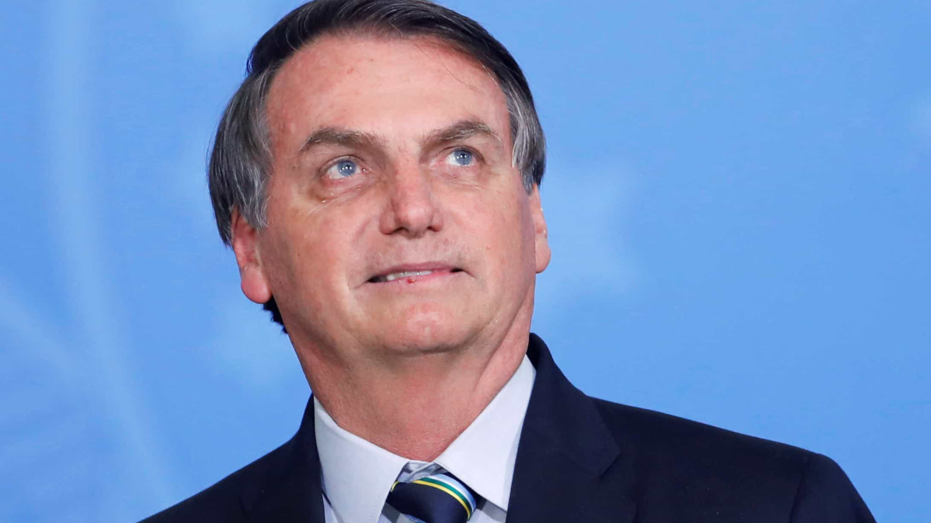 Bolsonaro aprova fundo eleitoral de R$ 2 bilhões em Orçamento para 2020