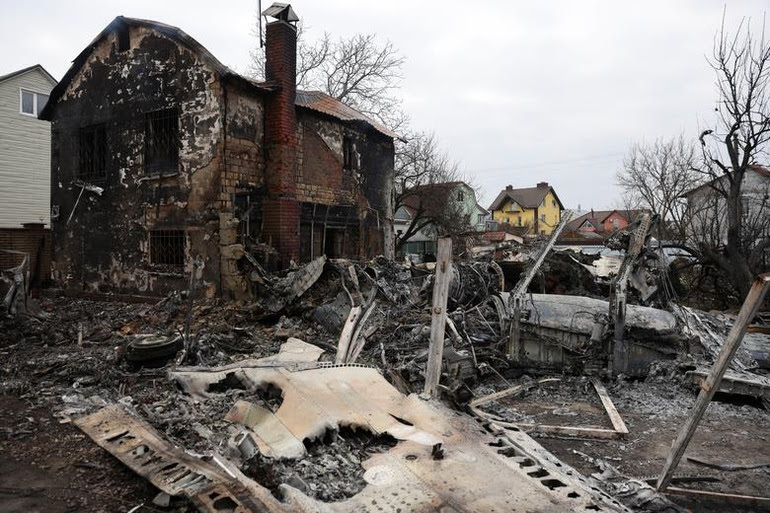 Thủ đô Kiev chìm trong khói lửa chiến sự - Hình 9