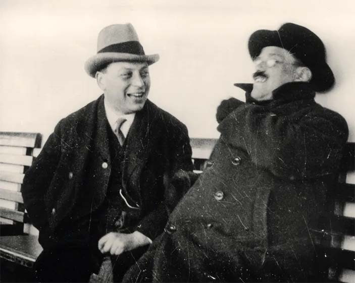 Вольфганг Паули (слева) и Пауль Эренфест