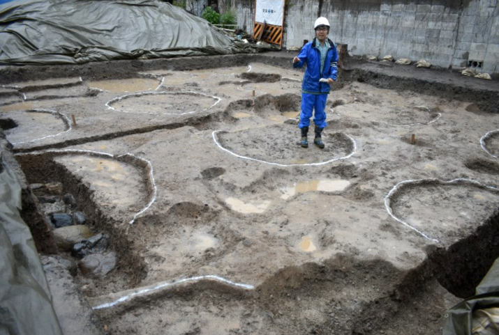The foundations of what is believed to have been a five-story pagoda at the Sai-ji excavation site in Kyoto. Photo by Masateru Sawaki. From mainichi.jp