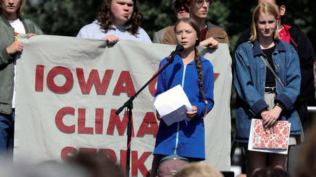 Greta Thunberg habla durante una manifestación climática en Iowa City, EE.UU., el 4 de octubre de 2019.
