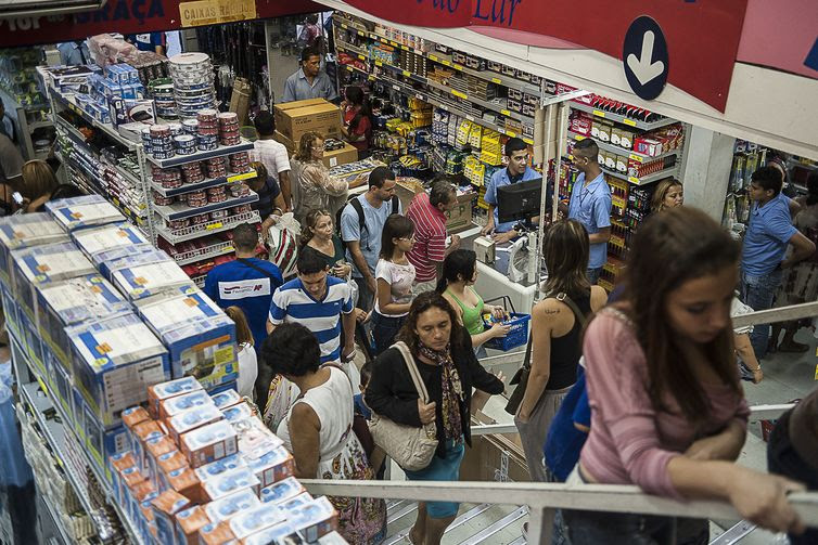 Marcelo Camargo comercio_varejista_julho2016.jpg