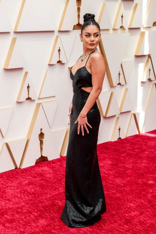 Vanessa Hudgens en los Oscars 2022