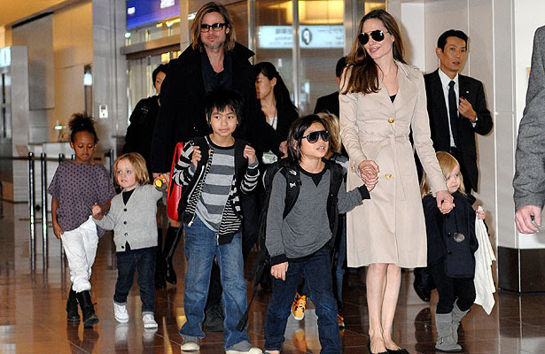 12 năm bên nhau, cặp đôi vàng Hollywood Angelina Jolie - Brad Pitt đã hạnh phúc đến ai cũng phải ngưỡng mộ! - Ảnh 20.