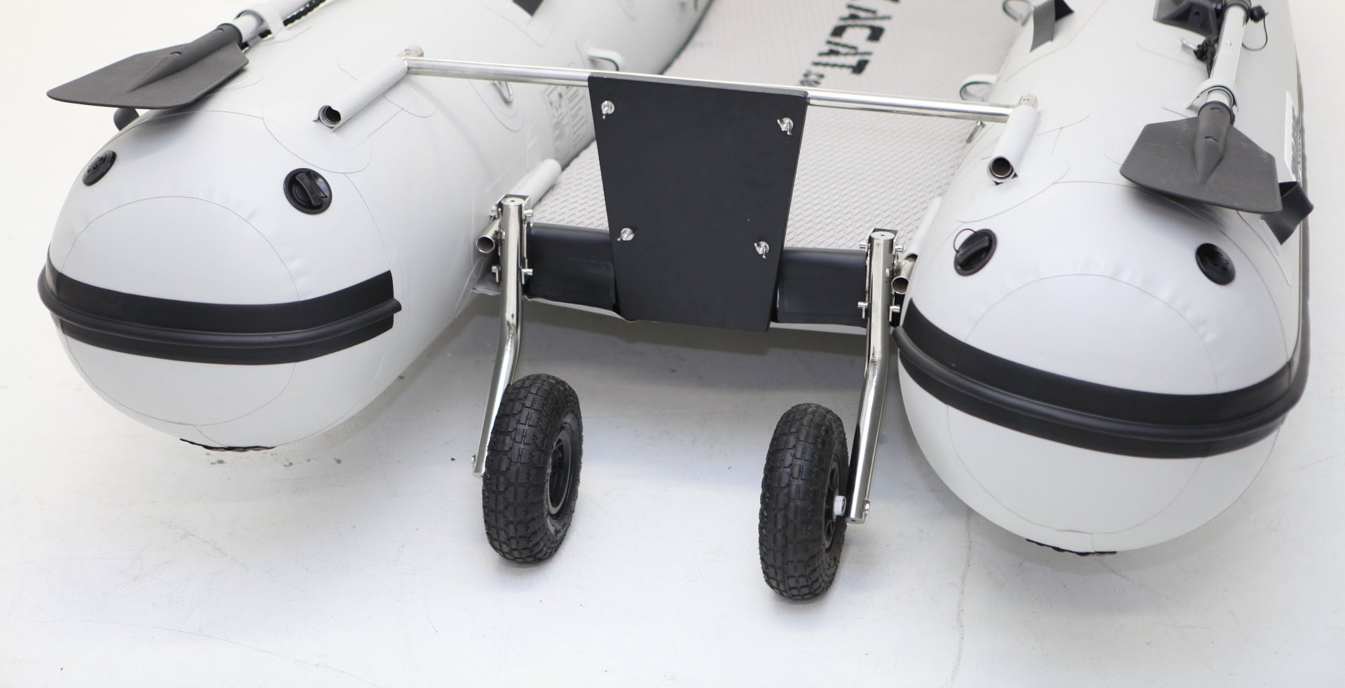 Takacat Catamarans gonflables innovateurs